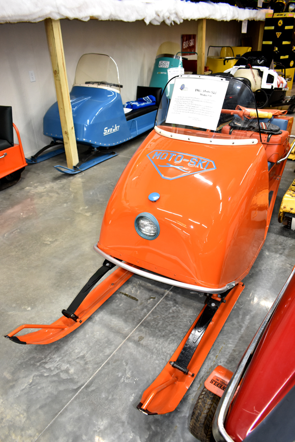 1965 Moto Ski Model 100