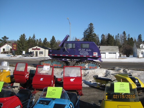 2010 Show - Snow Cat