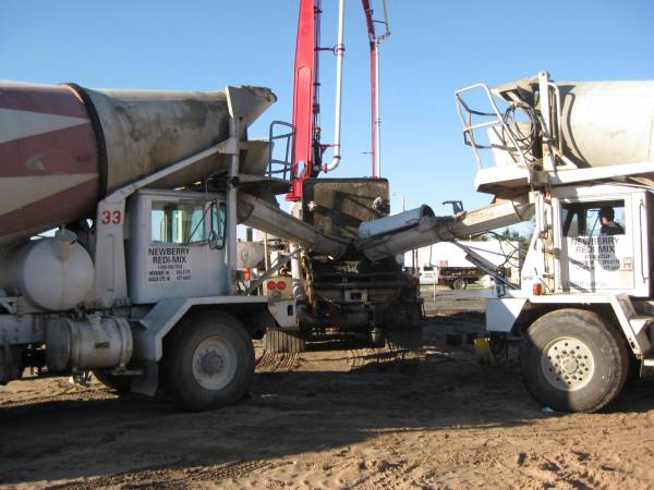 Unloading the cement